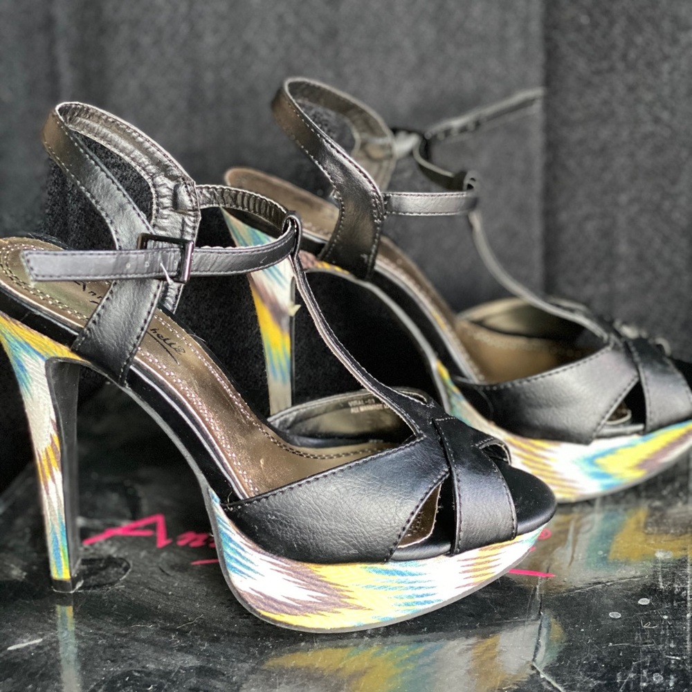 Girls night out!  Excellent condition, never worn